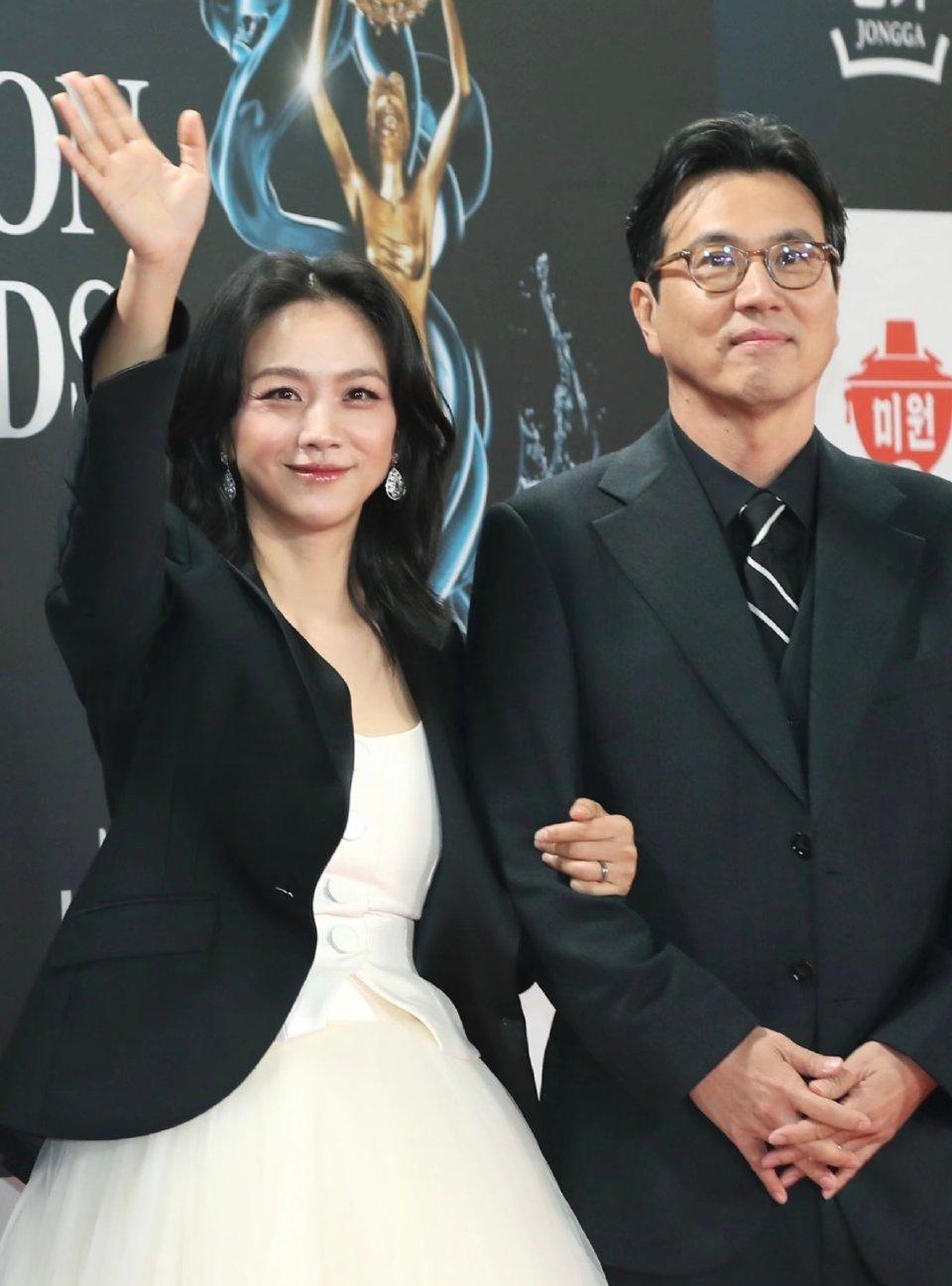 全网福尔摩斯！倪妮悄悄话被破译，汤唯疑怀二胎
 
近日，汤唯与倪妮在北京三里屯偶