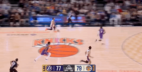 雷迪克暂停！连续被打进，落后4分！尼克斯，连续3次快攻打成！！！湖人vs尼克斯