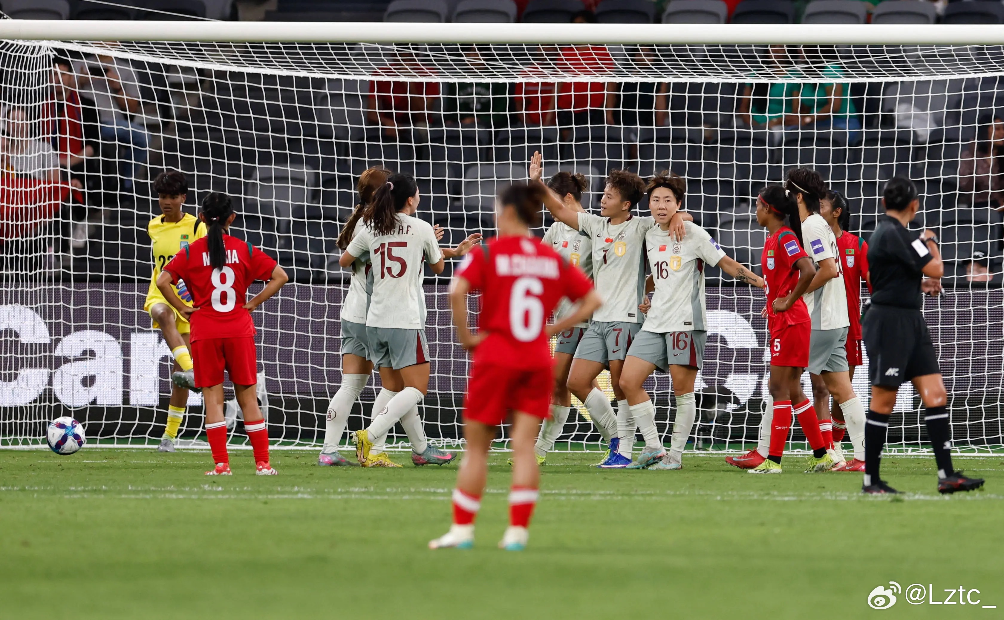 001女亚洲杯 孟加拉国女足 VS 乌兹别克斯坦女足女足亚洲杯一共3个小组，小组