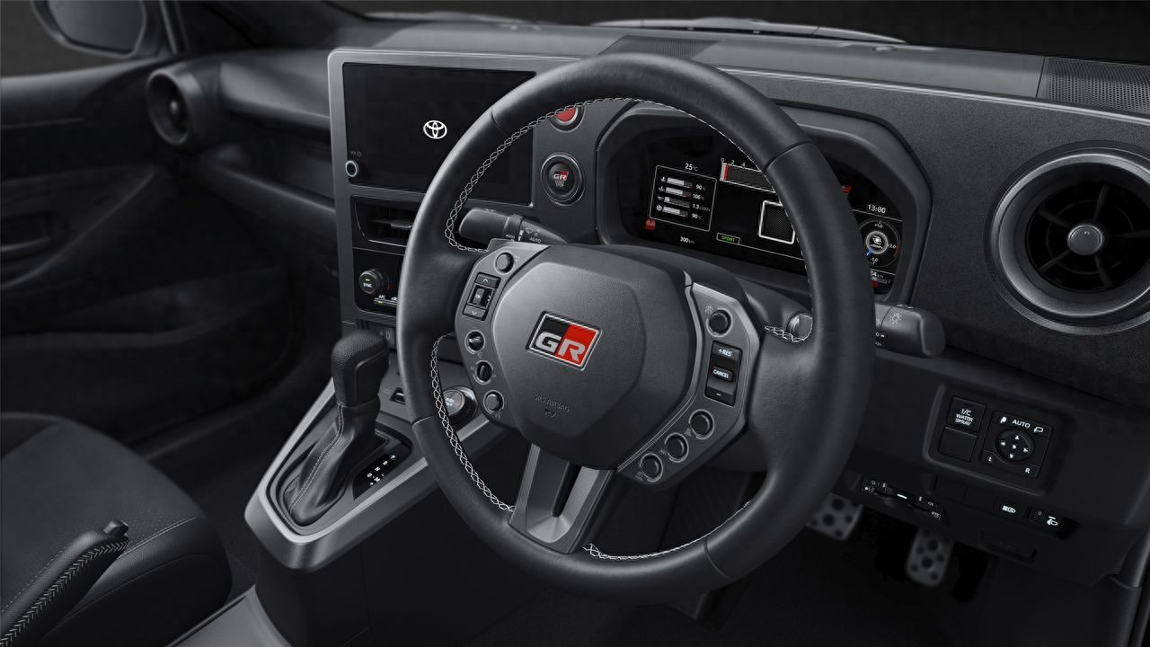 丰田推出26款GR雅力士🚗转向与底盘全面优化，操控更精准舒适配置同步升级，日常