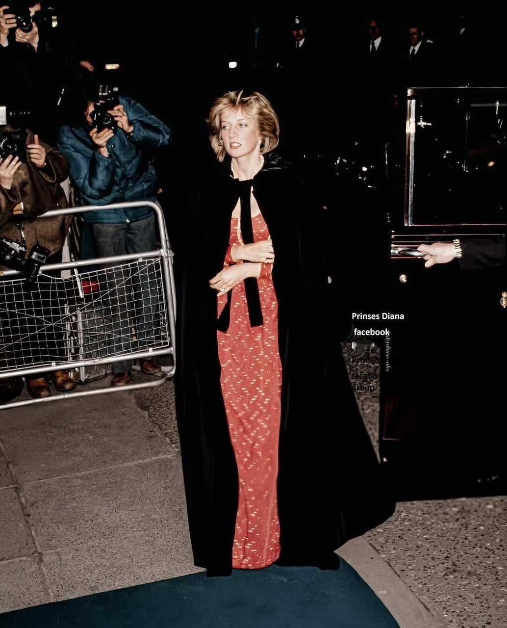 【来自投稿】1982年3月14日伦敦  戴安娜王妃到达皇家阿尔伯特音乐厅 