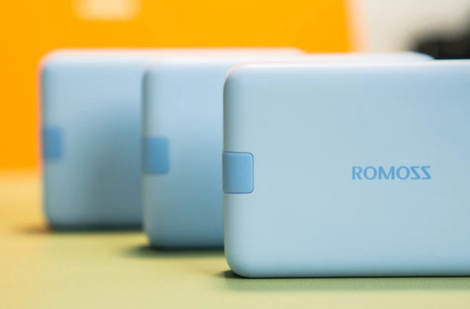 罗马仕内部通知继续停工停产一年其实想想也正常，前一阵出去玩，有些城市的地铁安检口