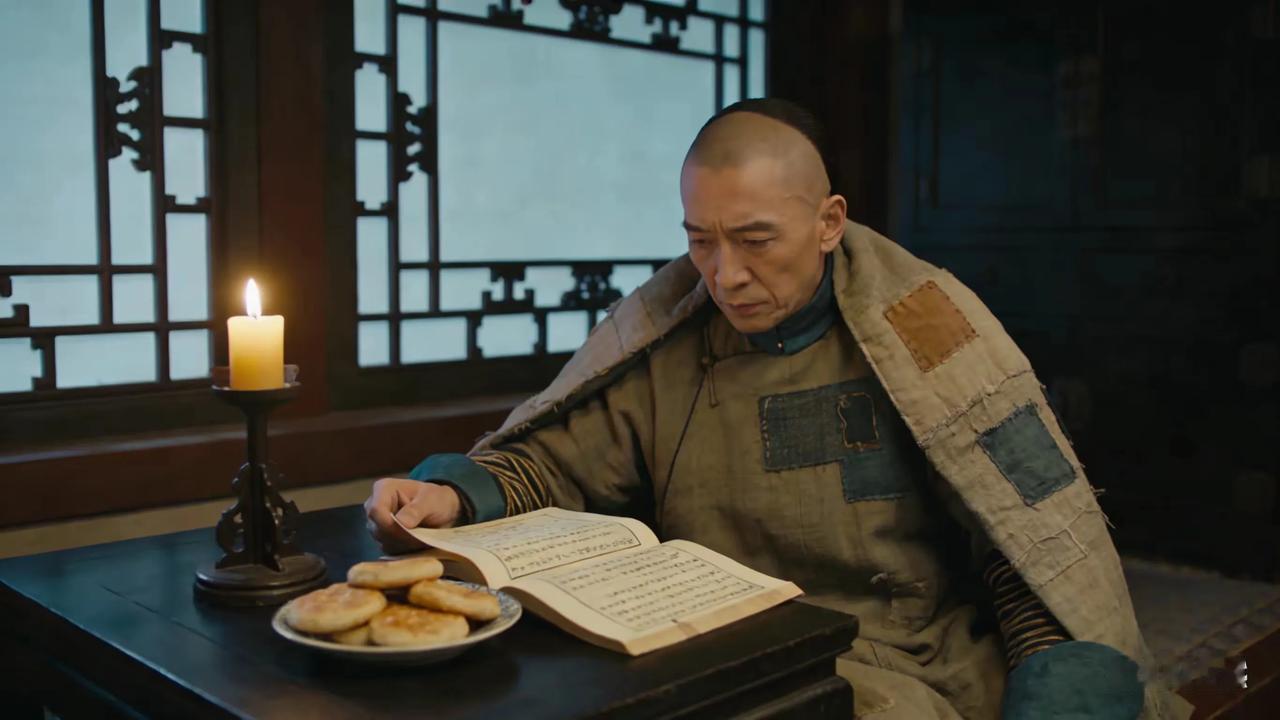 道光皇帝有位心腹兼知己叫穆彰阿，满洲镶蓝旗人。

君臣两人天天凑在一起研究怎样省