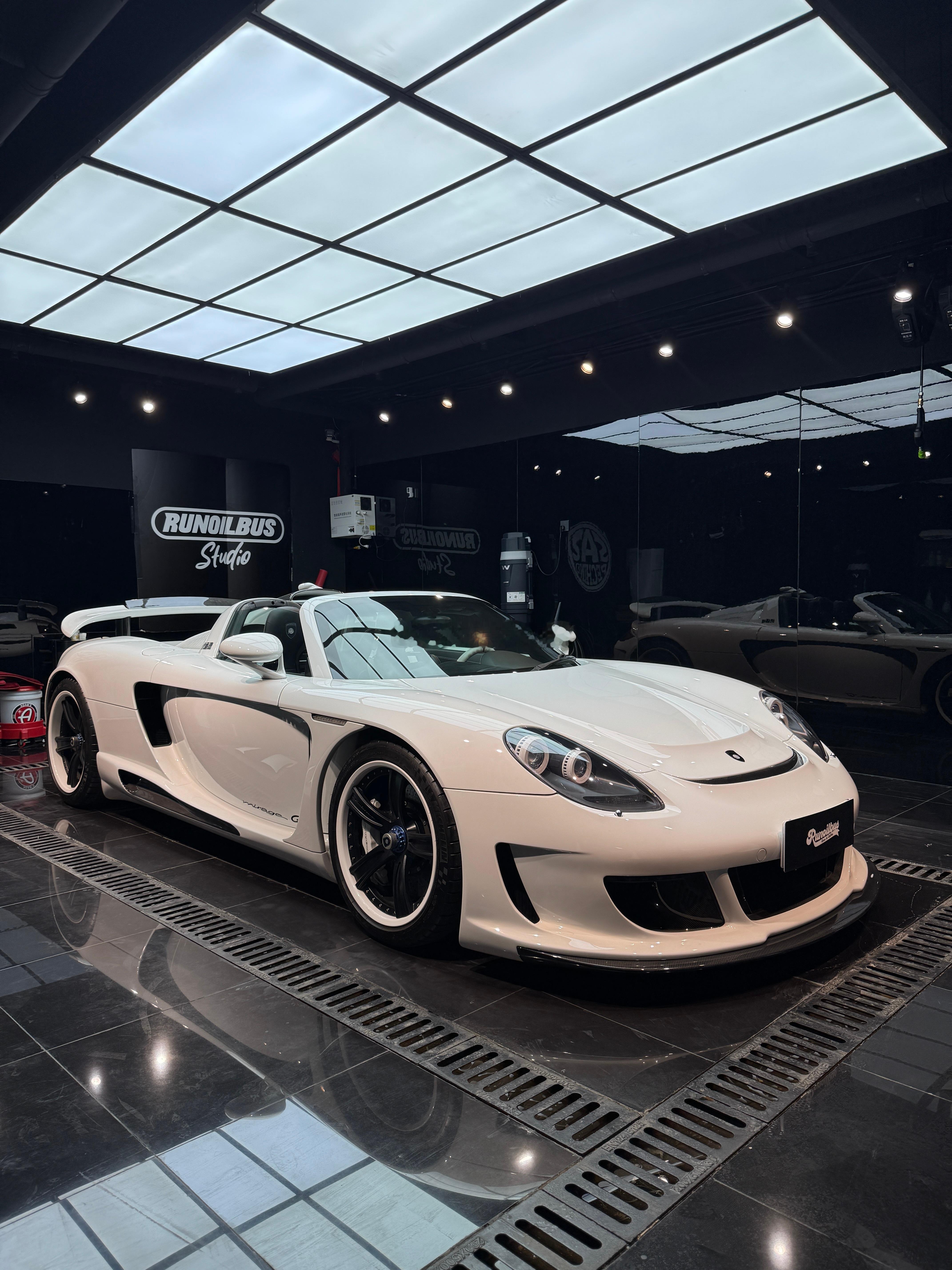 敞篷车聚 ➕ 模型市集 ➕车库更新明天13:00见，别错过哦🎃万圣节梦想家AL