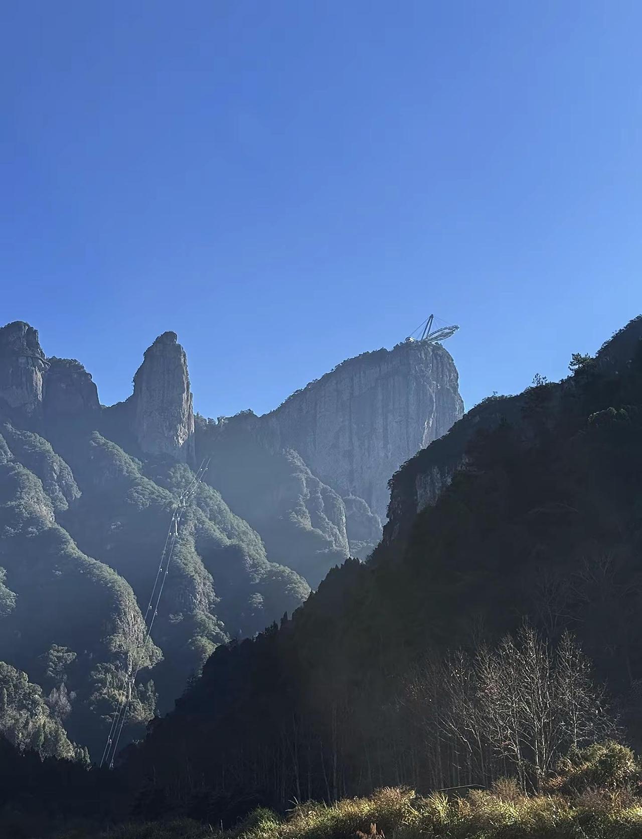厚德载物向你发来爬山邀请