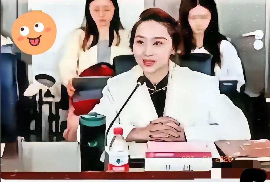 北理工解聘裴轶之后，网友的关注点直接转到她丈夫身上了。

本来以为处理公告一出，