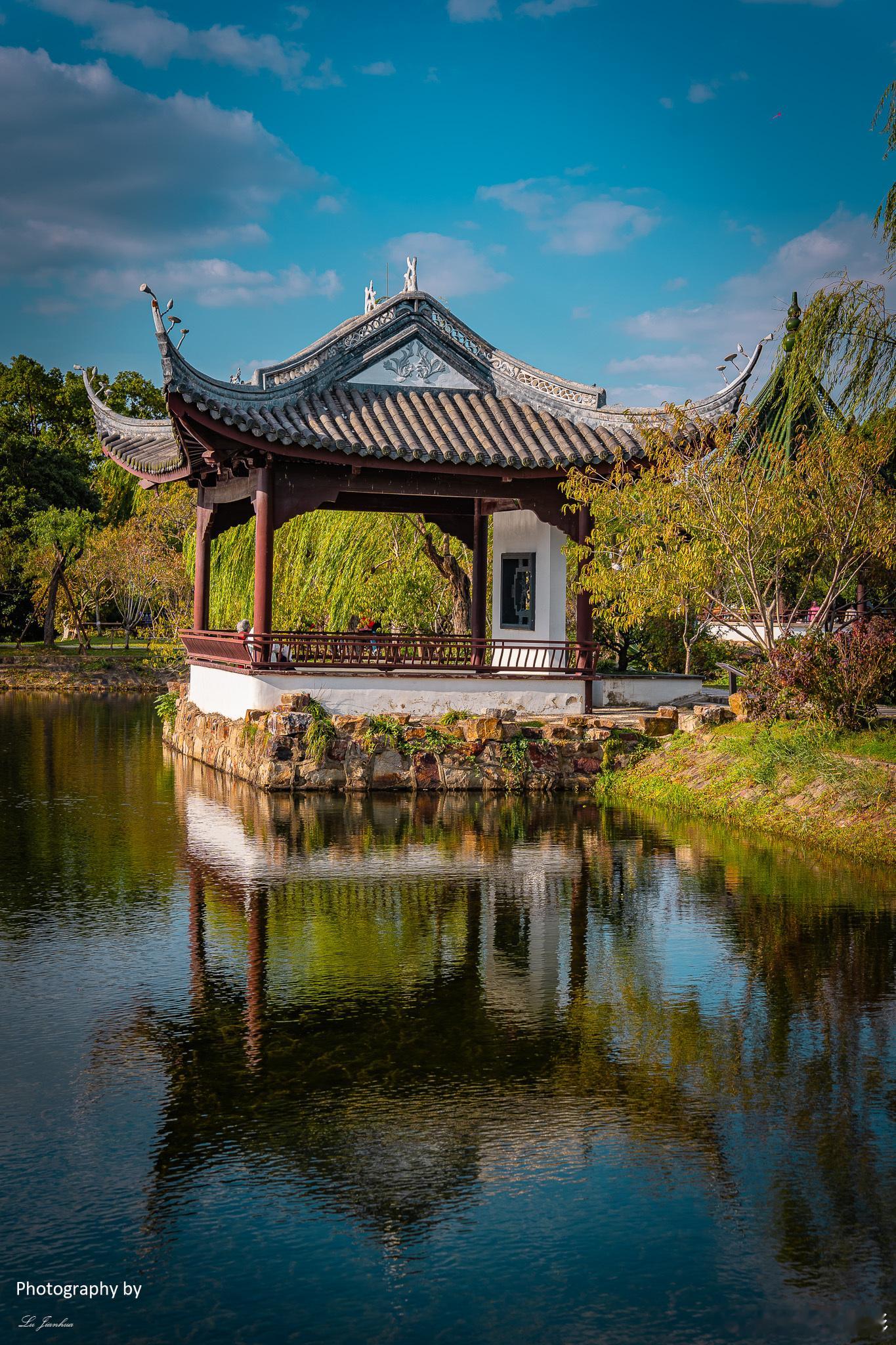 🏞️【江南水乡探秘】蠡园之美，尽在其中！无锡蠡园，江南水乡的一颗璀璨明珠，湖光