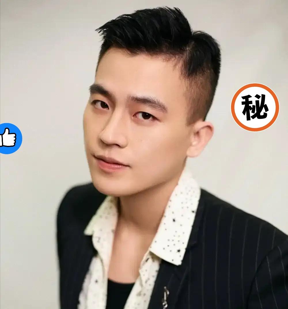 一觉睡醒，是不是全网都在聊欧豪？33岁的他带着新剧《交锋》登陆CCTV-8，这次