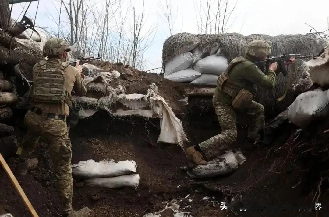 英国人的意思是俄军想占领整个顿巴斯，还得需要18个月，期间可能还得出现10万人的
