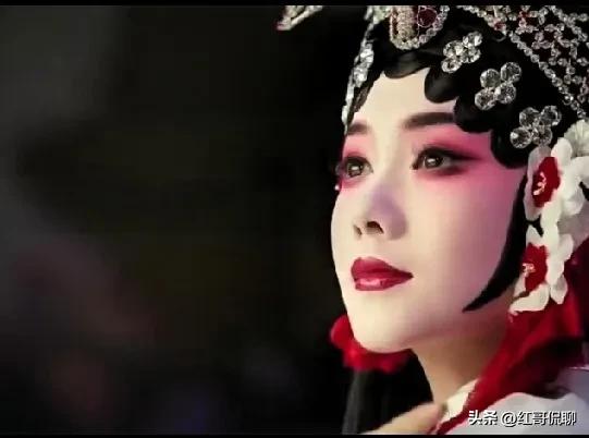 《主角》（电视剧《主角》同名主题曲）
 
演唱：王菲 作词：赖婷 作曲：范炜
 