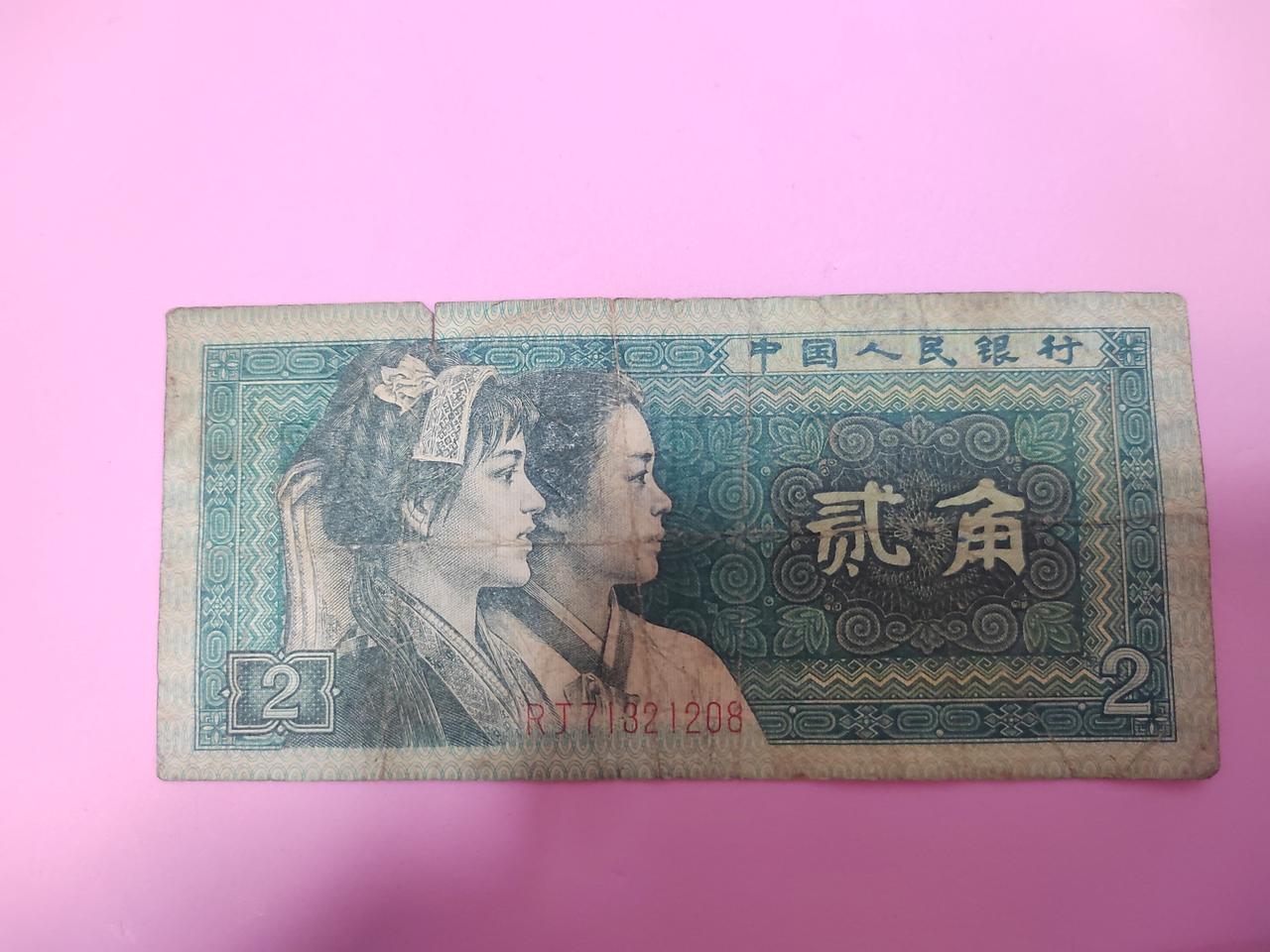 单位的监控一直盯着你，真的很别扭，全程在监控你！ 而且我也不会干工作以外的事，一