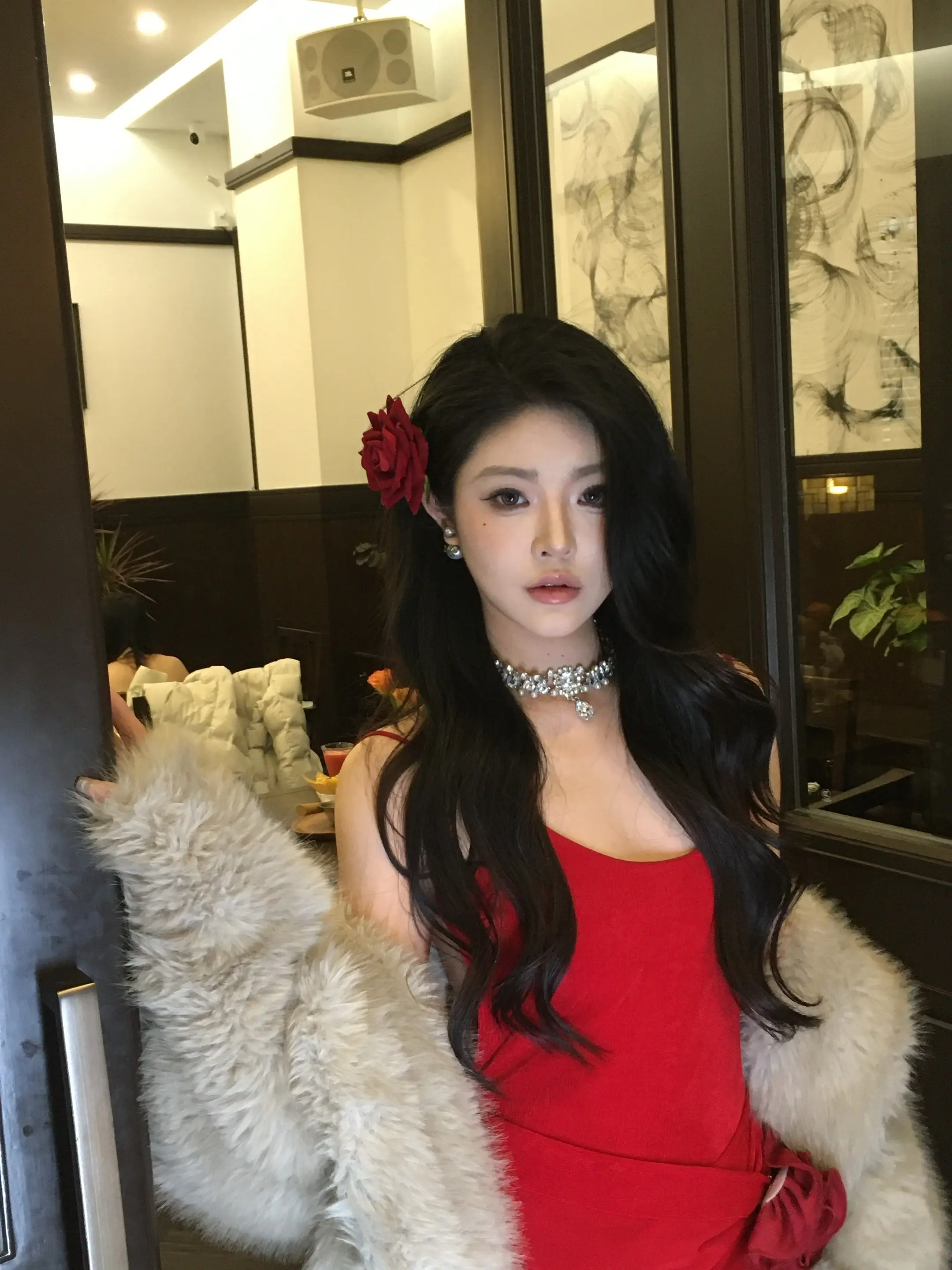 在这温暖的房间 我们都笑得很甜。刘兆宇