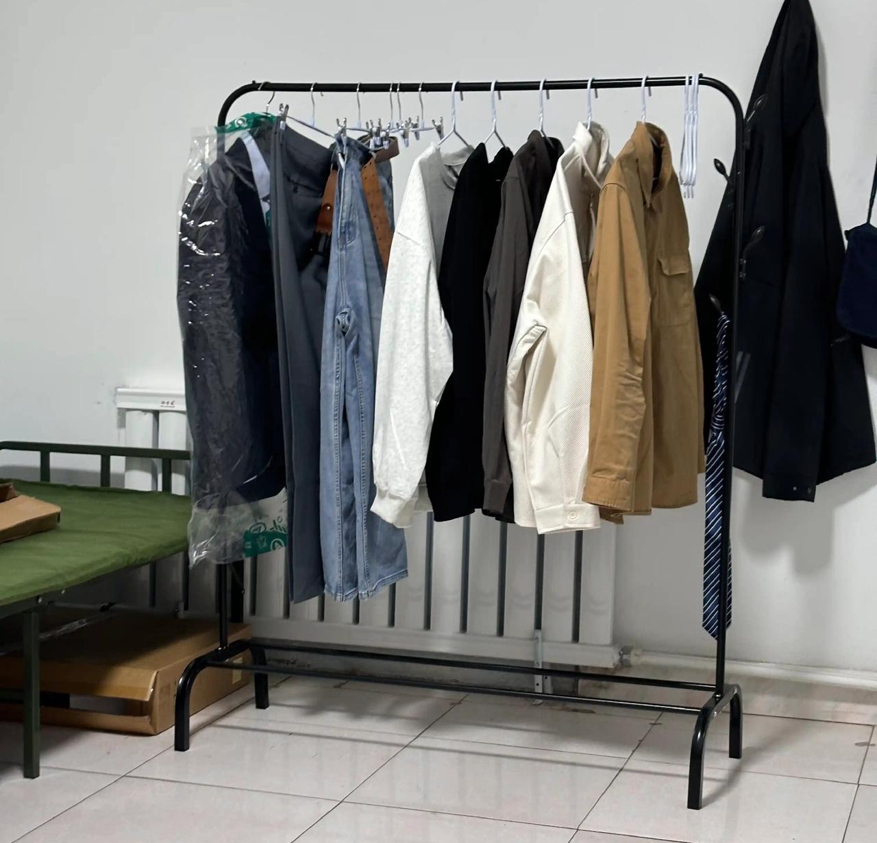 穿二十年前的旧衣服，是抠门？还是情怀？
 
你身边有没有这样的朋友：一件衣服穿了