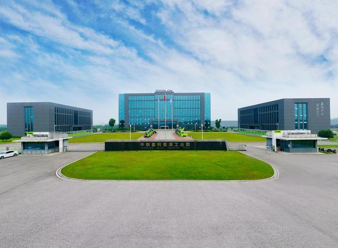 我虽从未踏足伊朗，但从中联重科驻外销售员的亲身经历中，我真切感受到了伊朗民众对中