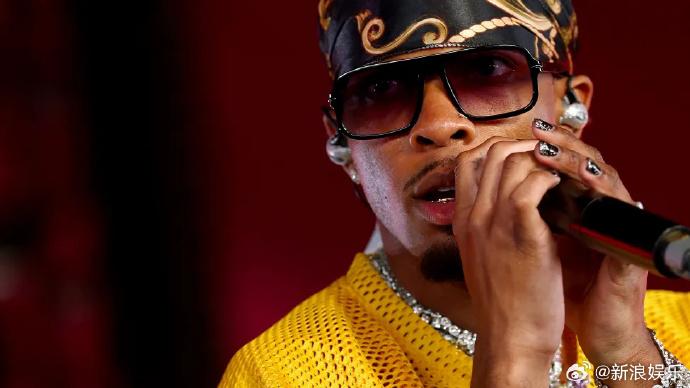 据外媒，19日，D4vd被列为车厢藏尸案嫌疑人，目前调查仍在进行中。据透露，尸体