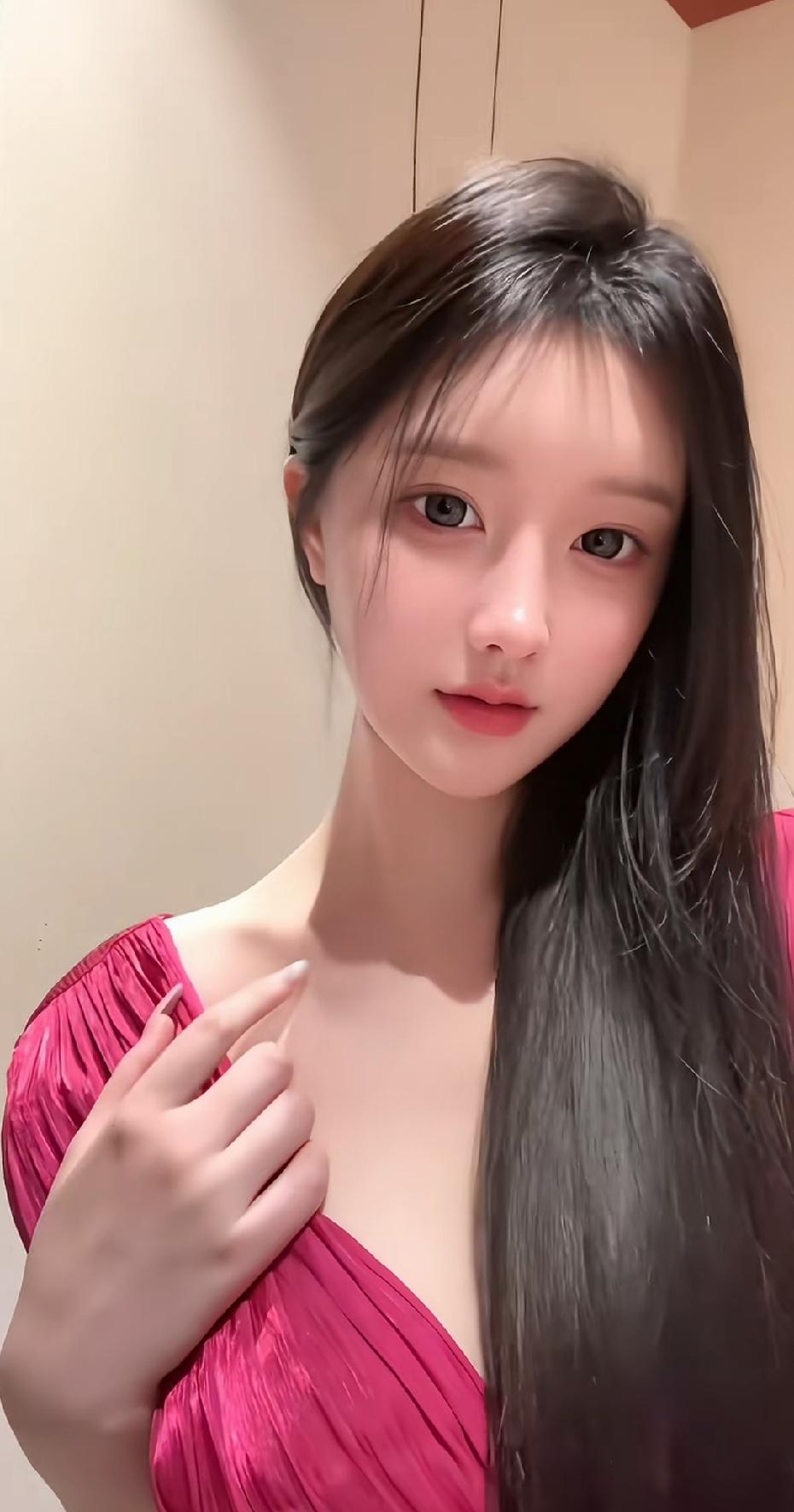 如何把连衣裙穿得更优雅? 快来分享你最喜欢的瑜伽视频吧！ 杭州有哪些值得推荐的小