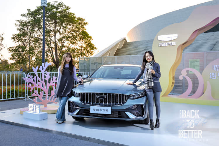 欧豪唱歌还得是看现场 看了欧豪今晚厦门予你音乐会的现场视频，满满的惊喜和感动，欧