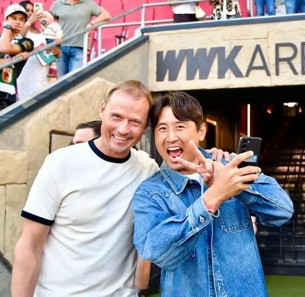 【具滋哲发文悼念前队友曼宁格：不久前刚见过面，愿你安息！】在一起令人惋惜的事故中