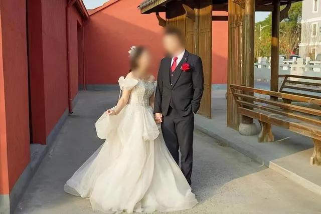 杭州男子因“护士妻子出轨医生”自杀，死者父亲起诉索赔150多万
浙江杭州的一位网