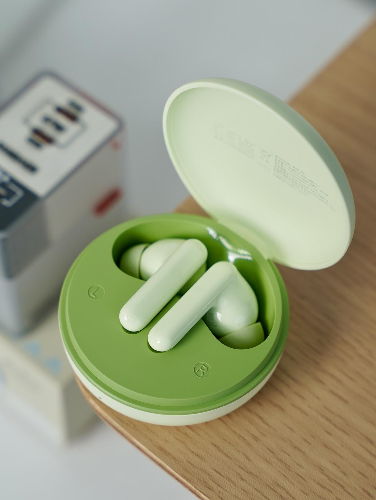 荣耀耳机是懂情绪感的。

荣耀亲选Earbuds A Pro太漂亮了，我这个是绿