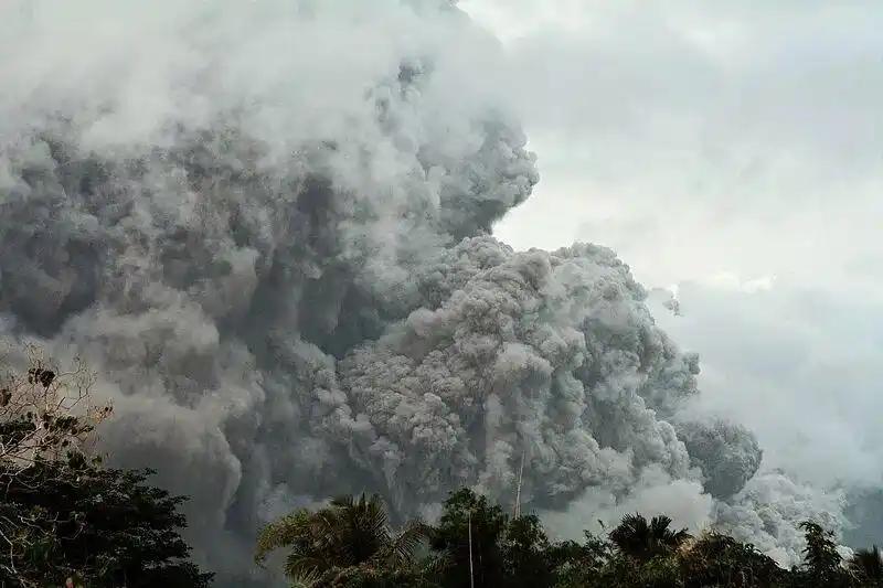 5月4日，菲律宾国家减灾委正式证实了马荣火山喷发的灾情，这场突如其来的火山活动，