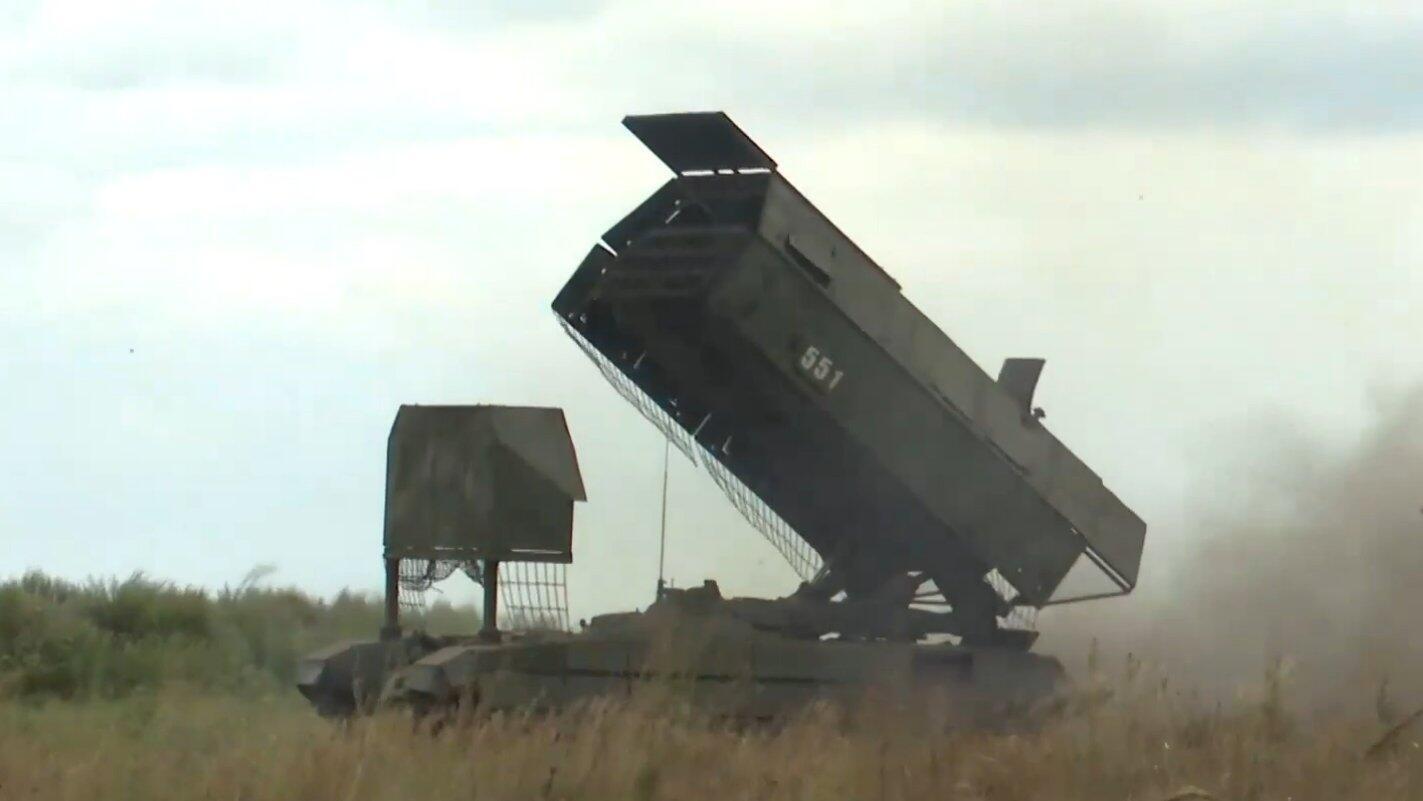 每天认识一件兵器 今年夏天，鹅友在萨文科夫的TOS1A 