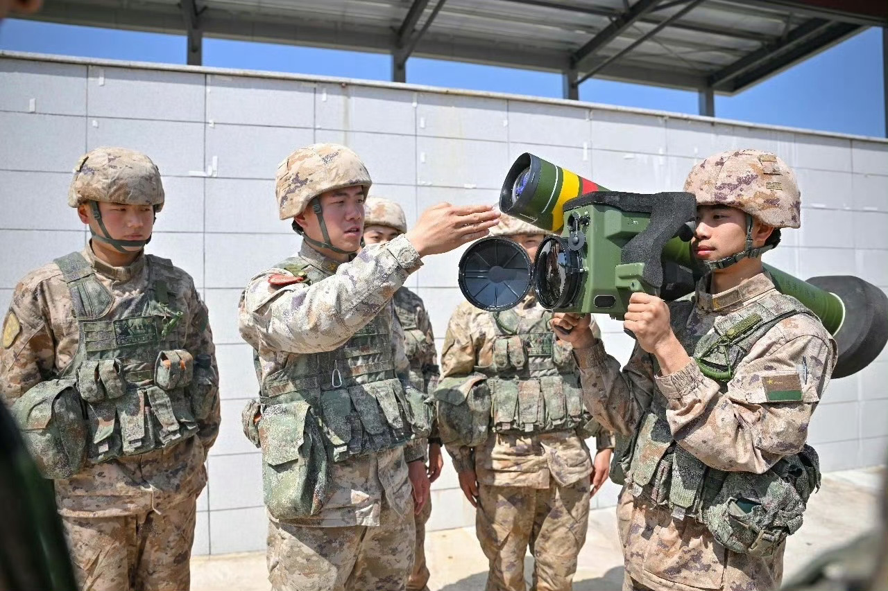 东部战区的红箭-12反坦克导弹。烽火问鼎计划