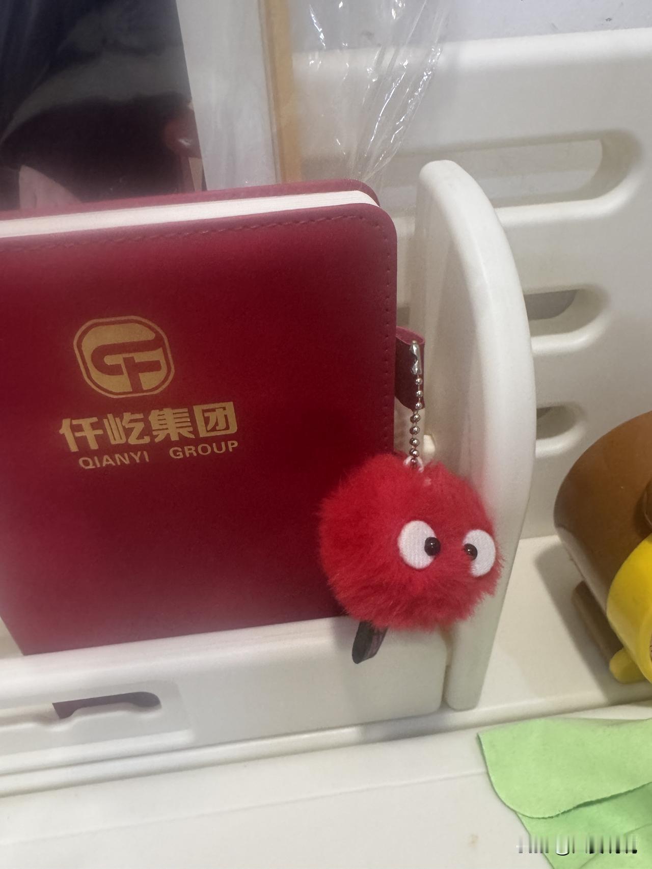 家人们呐！我就随手发张图，随口问你们好奇哪个点，结果你们一个个太统一了，全盯着后