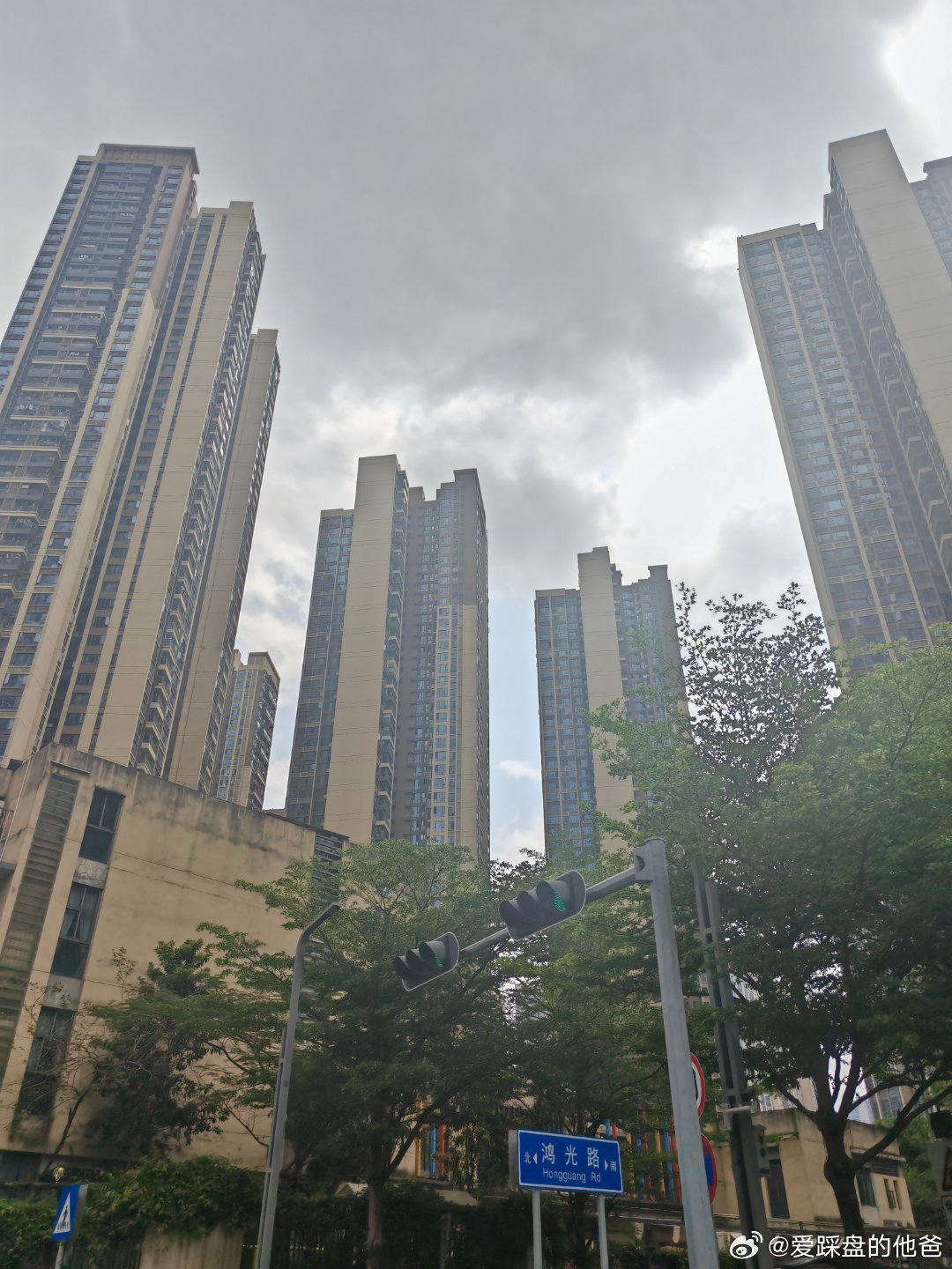 二手次新房，成交还是比较活跃的。 深圳·鸿荣源·壹成中心