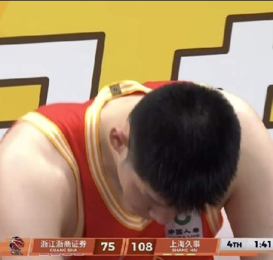 本赛季总决赛G3过后，留给中国男篮时间真不多了。总决赛的索然无味，成了外援个人s