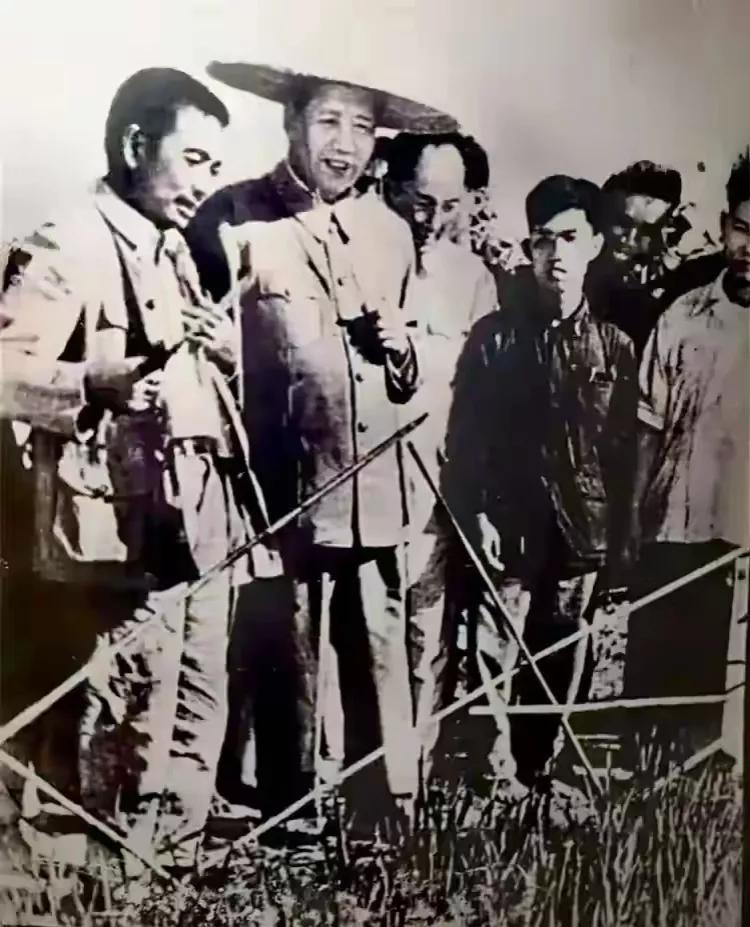 一张珍贵的历史老照片，给人民带来一生的记忆。
#历史老照片集#， #老照片 的故