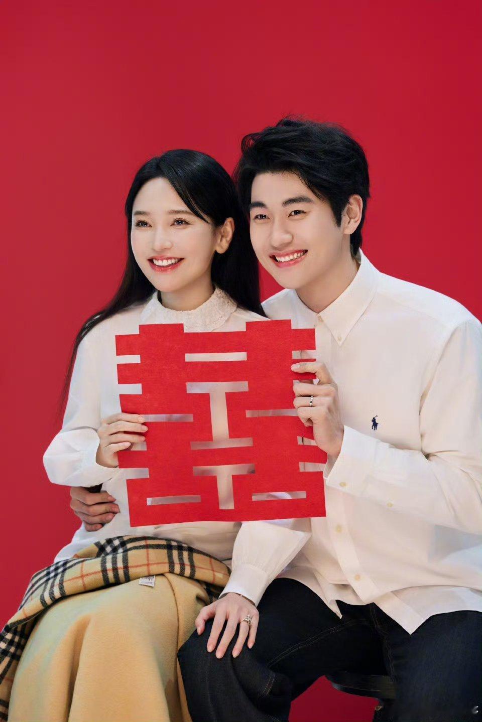 金莎孙丞潇领证恭喜！这对是相差17还是19还是21来着，忘了。总之幸福99 。金