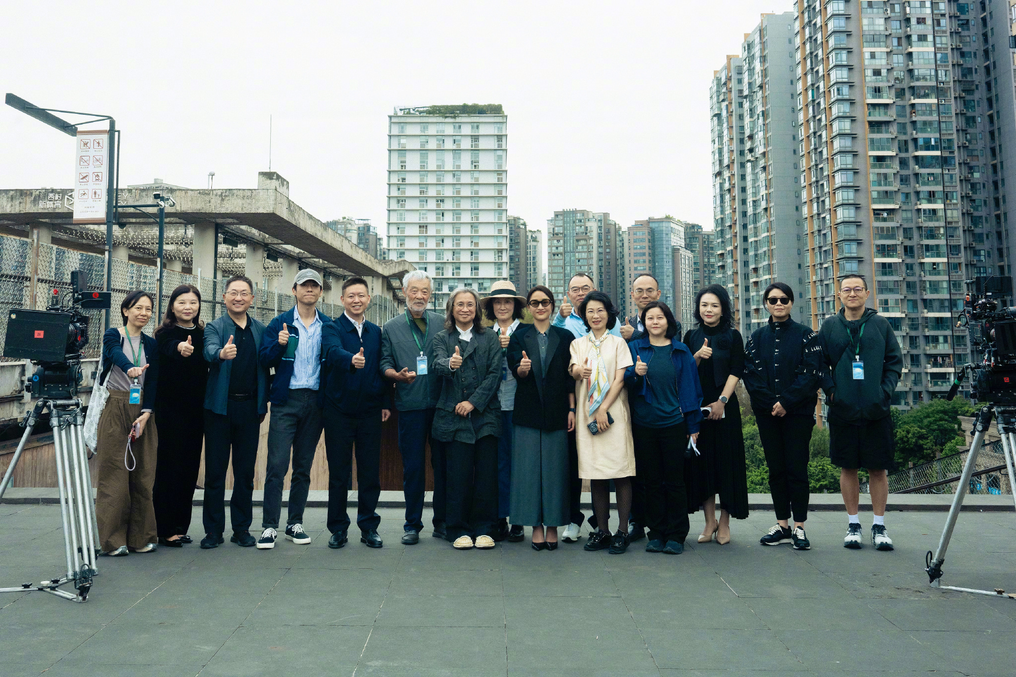周迅文淇演母女明天会更好开机 陈可辛执导，张冀、吴慧玲编剧电影《明天，会更好》今