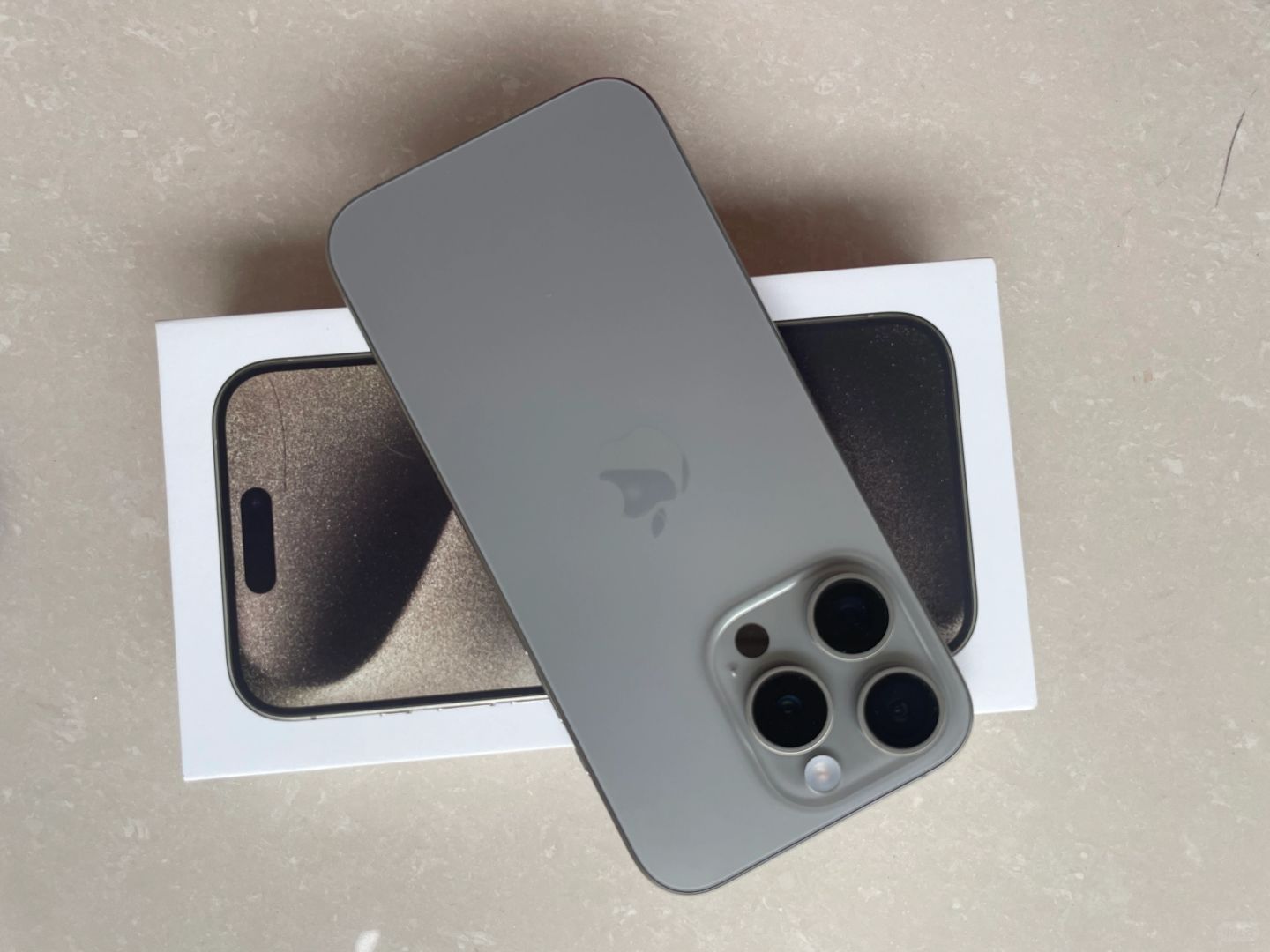 iPhone 15Pro上手拍照体验进步很大