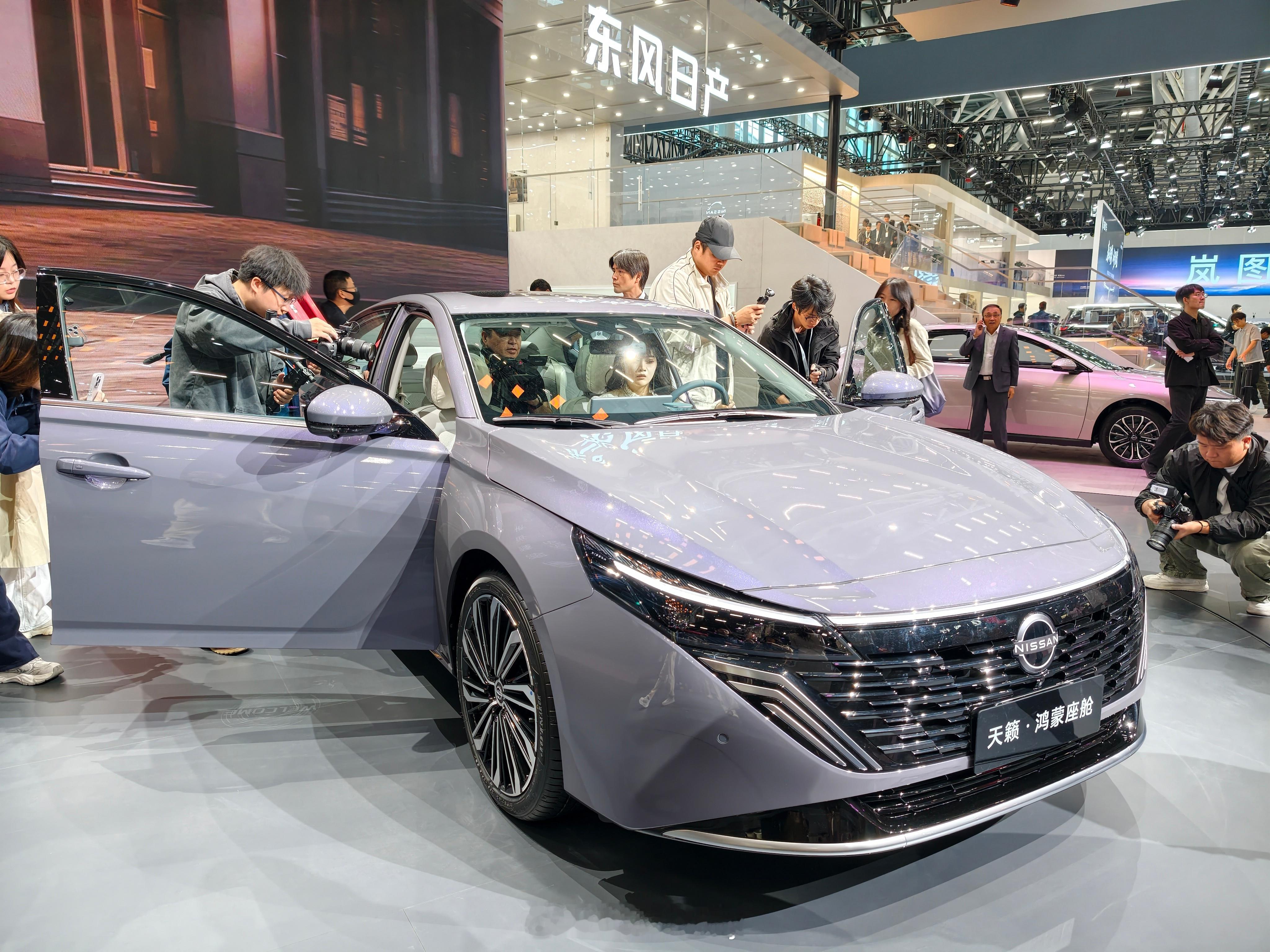 今年2025广州车展，合资车尽显实力！实力不一般，现场体验了风日产天籁·鸿蒙座舱