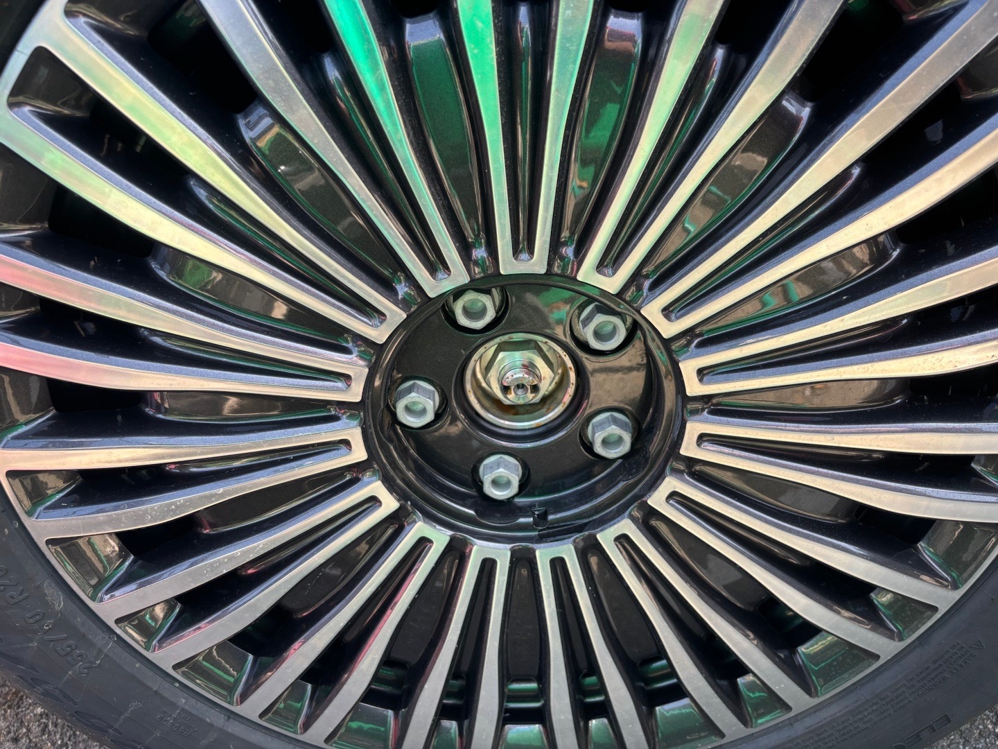 刚下线的新车，这防锈水平很是让人惊讶[笑cry]新车[超话]汽车生锈新车质量 ​