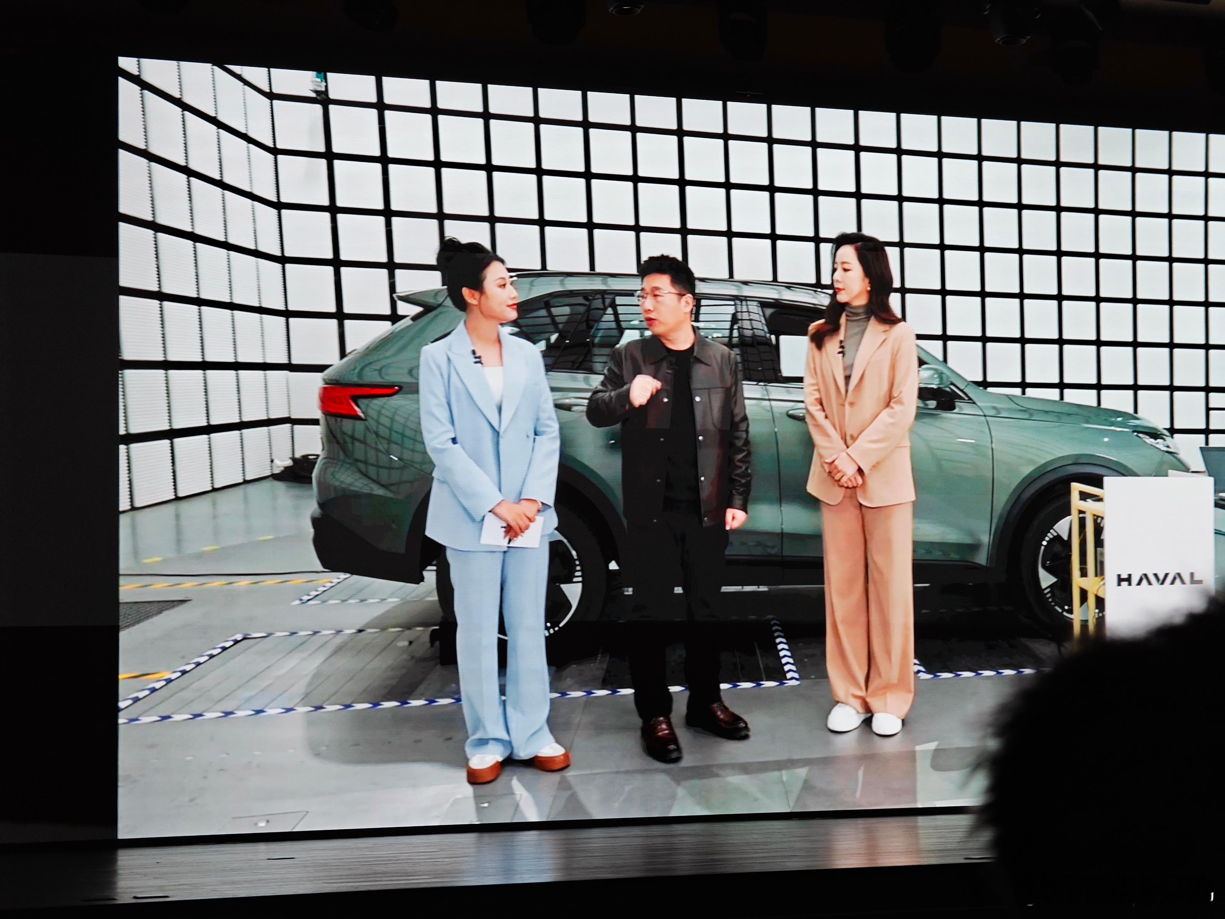 初心所向，信任所托，携手哈弗产品体验官李思思共同开启爱的升舱之旅。