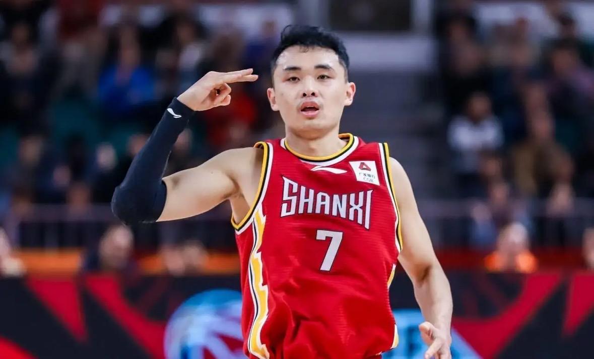 得分后卫，也就是2号位，将消失，被双能卫取代！

全攻全守、速度快，是国际篮球发