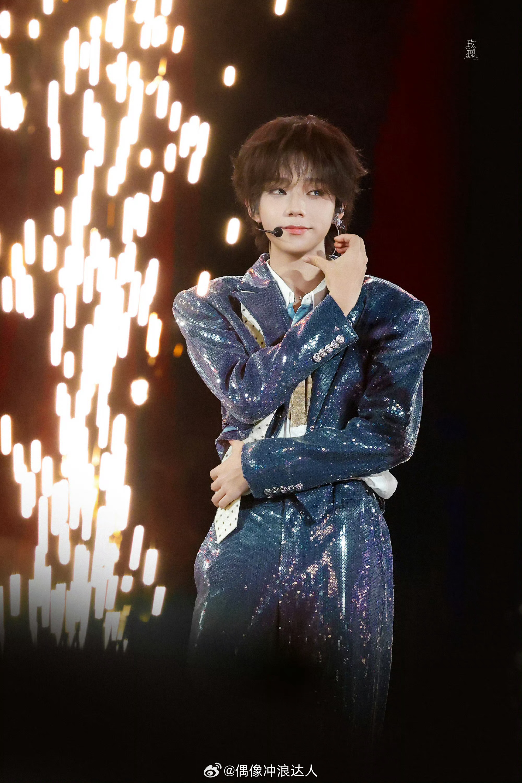 王橹杰 化妆师王橹杰 五公第一天舞台结束✔️所有人都来感受王橹杰今日份神图（赏之