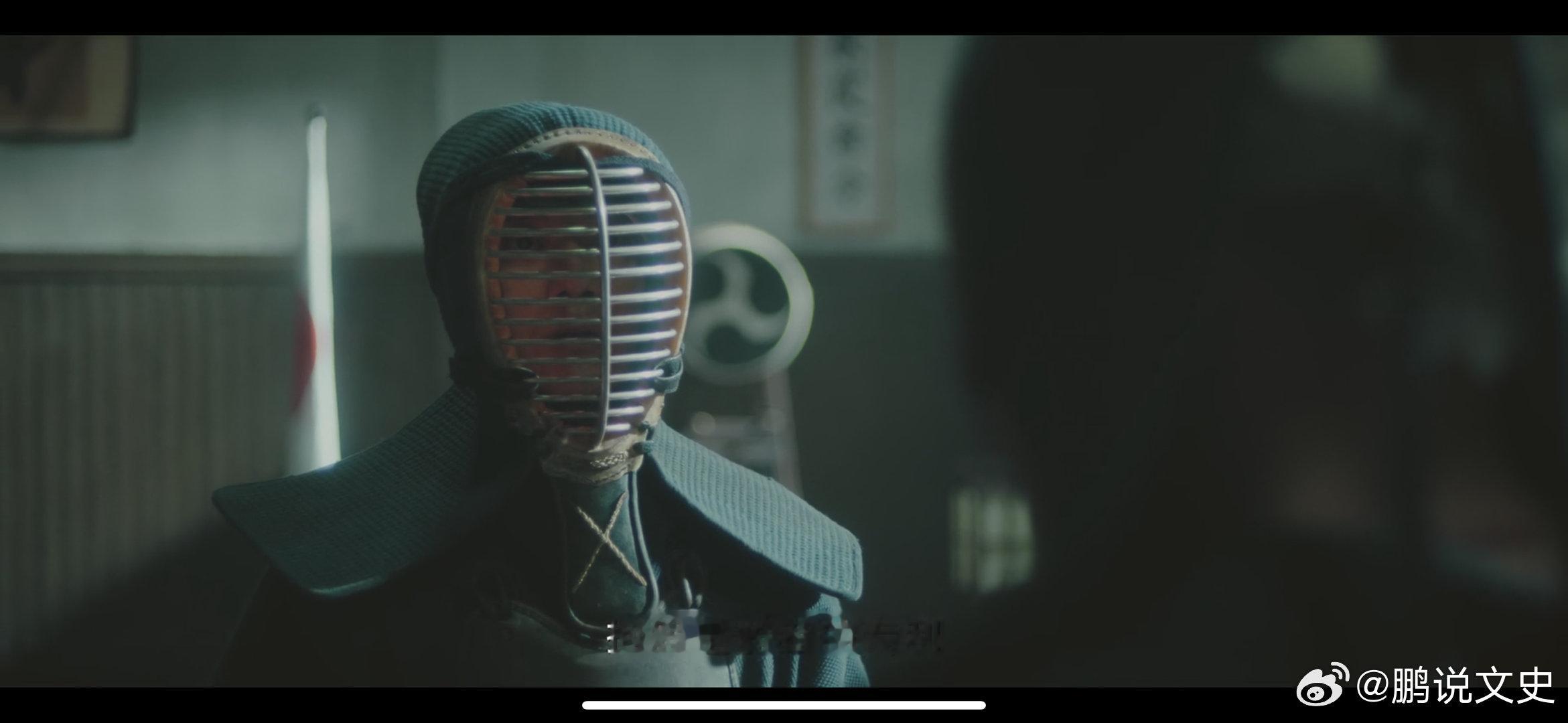 人生若如初见不要抱怨，抱怨都是弱者的专利，而这个世界的规则，是由强者来决定的。李