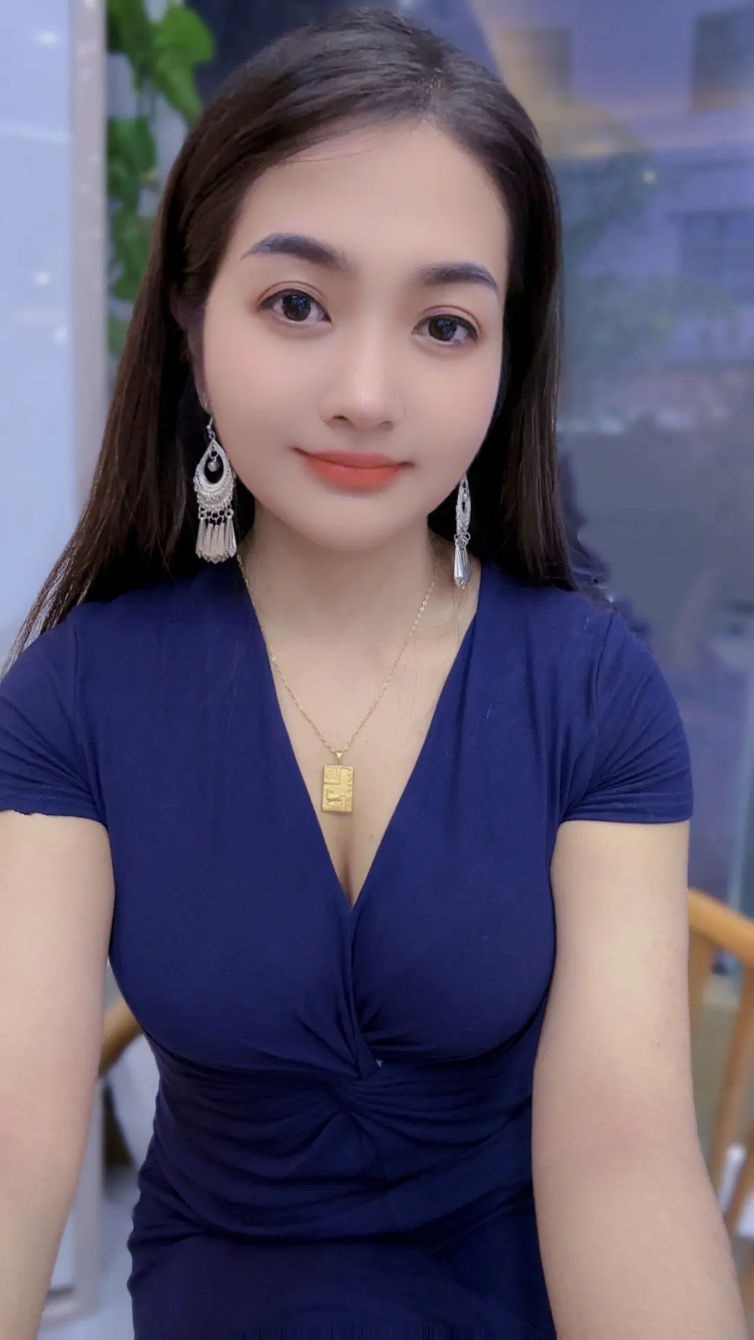 人总是在吃肉的时候夸肉香 ，洗碗的时候嫌碗脏 ，万丈深海終有底  ，三...
