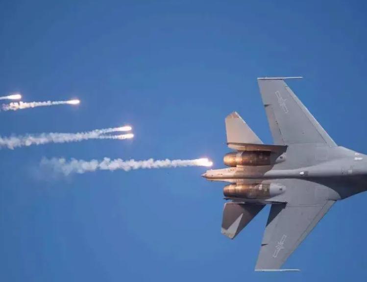 中埃“文明之鹰—2026”联合空军训练中，歼-16首次赴非洲参训，并与埃及空军“