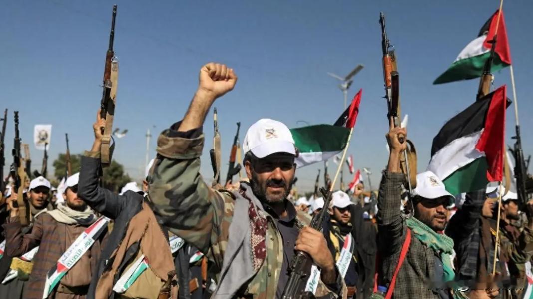 以色列面临四面八方打击。胡塞武装官方代表、 政治局成员阿里·卡胡姆称，阿拉伯和穆