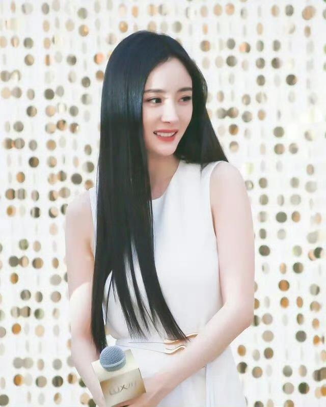 黑长直杨幂 [机智]