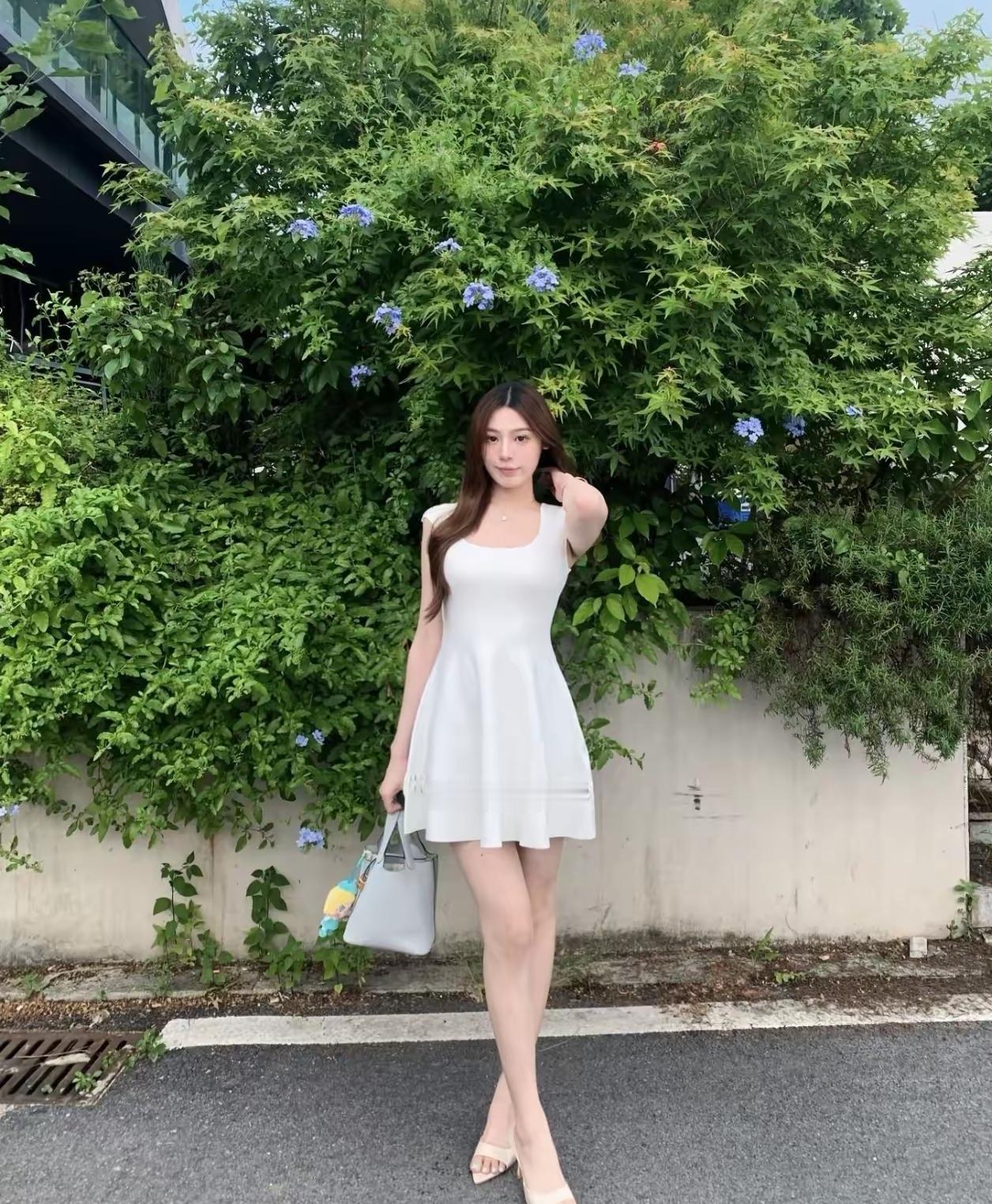 夏天的美丽由心而动
一丝清凉夏日的浪漫瞬间