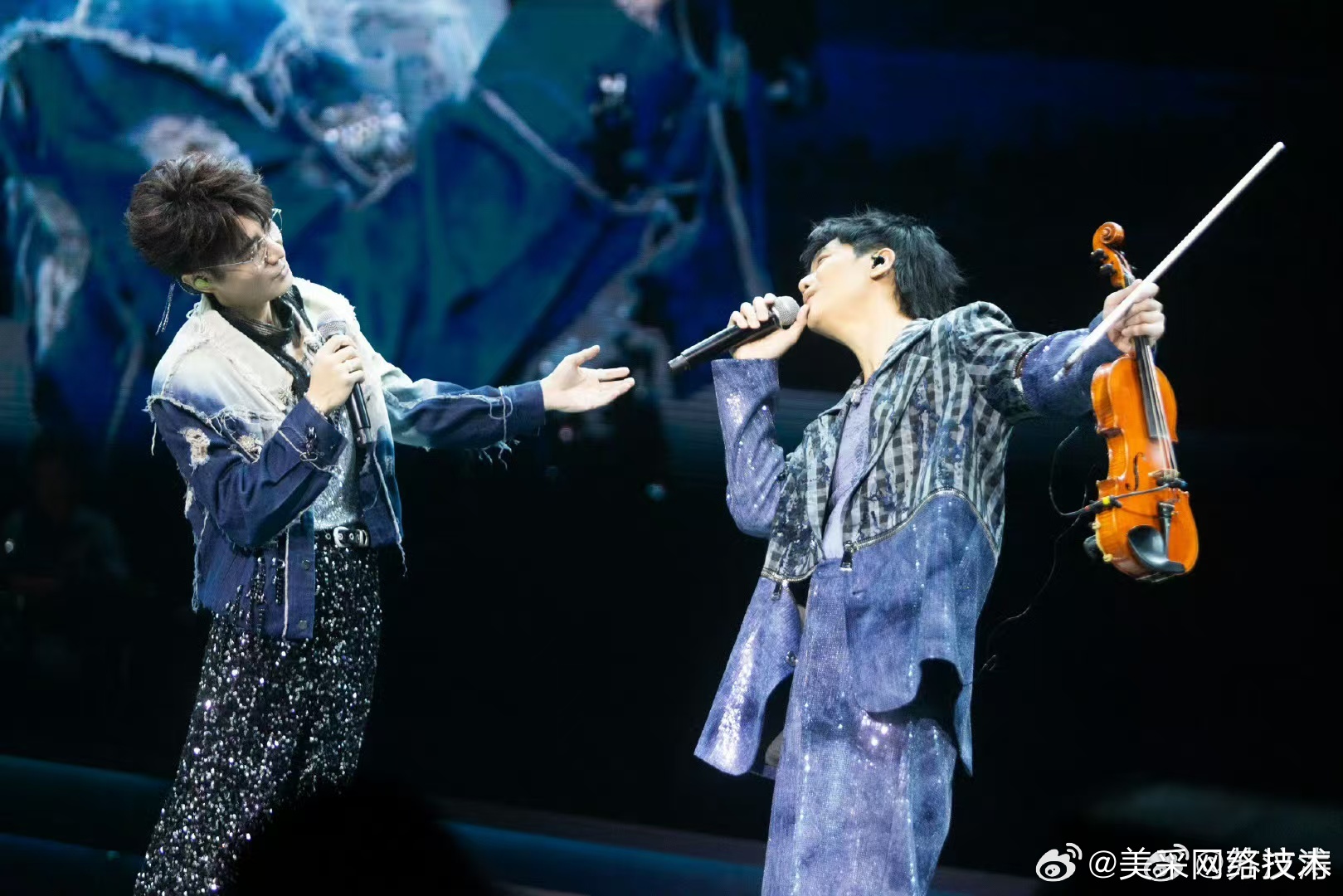 王铮亮巡演官宣好快 王铮亮的巡演节奏快得不可思议！6月28场还没感受到热度，7月