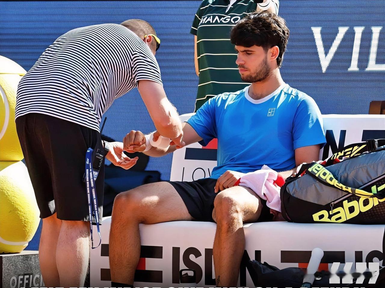 ATP快讯，阿尔卡拉斯不幸因手腕疼痛从巴塞罗那公开赛中退赛，错失夺回世界第一宝座