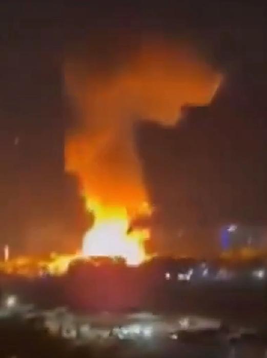 美国口中“白粉”得逞？

美国为夺油对委内瑞拉小动作不断，甚至还集结航母战斗群和