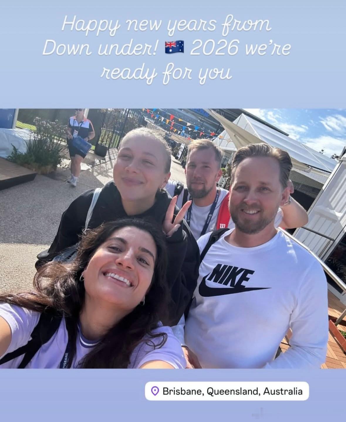 阿尼西莫娃！带着团队在澳大利亚🇦🇺布里斯班祝大家新年快乐！！！步入2026！