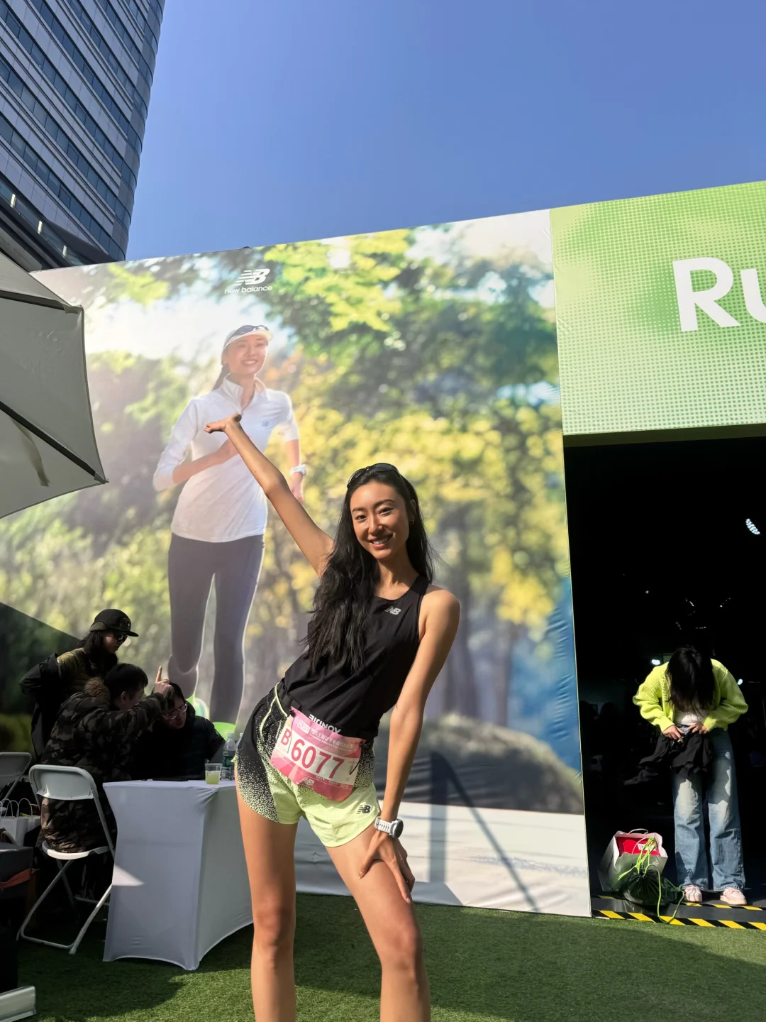 在女子半马现场 看见了自己的巨幅海报